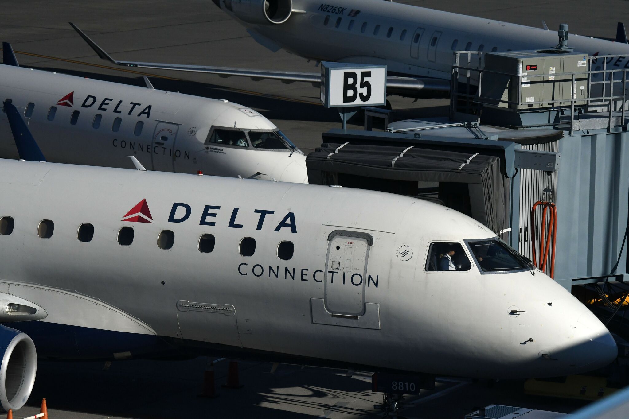 Fog sends NYCbound flights to Albany airport