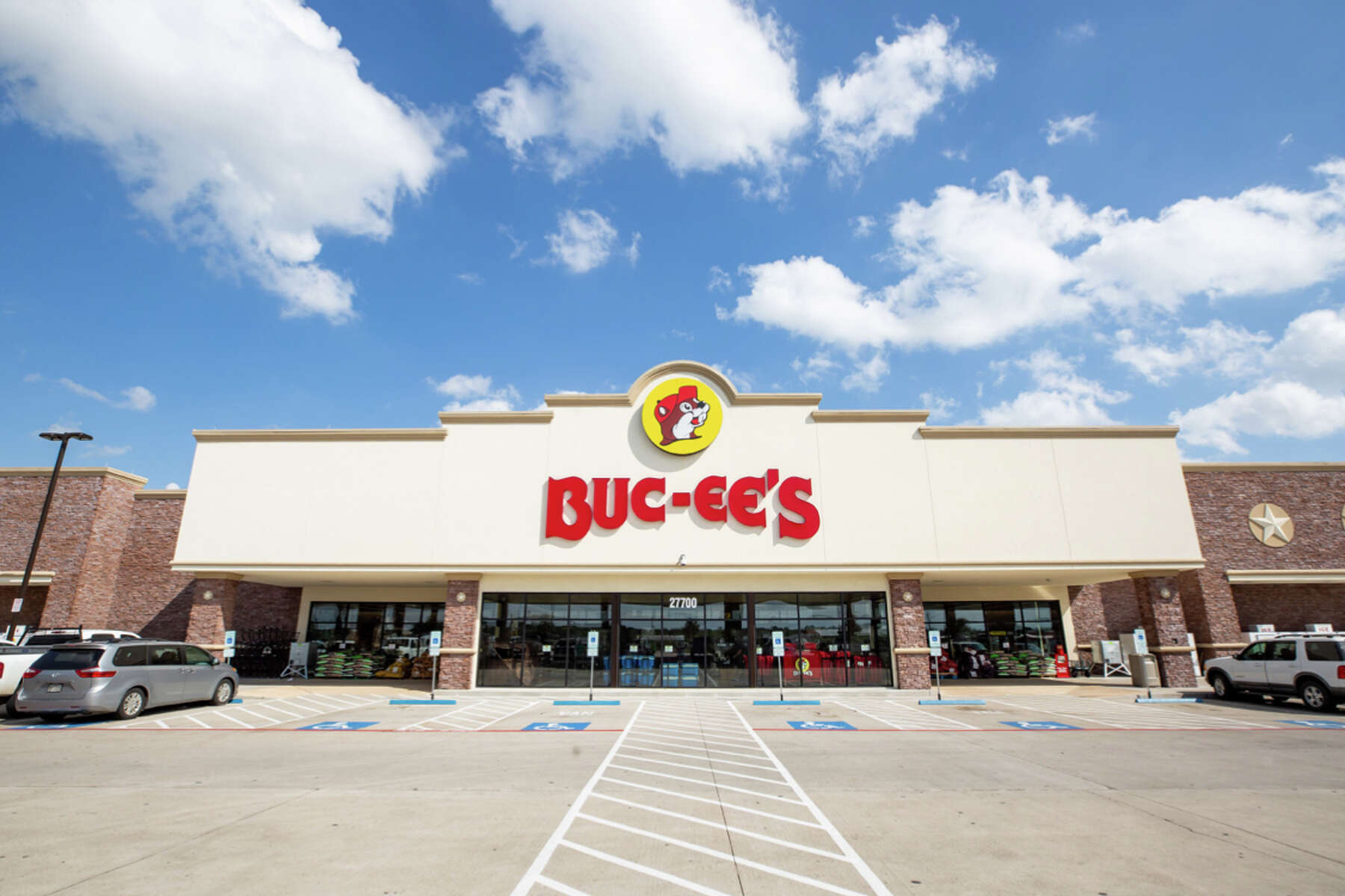 Buc-ee's building largest US location in Texas