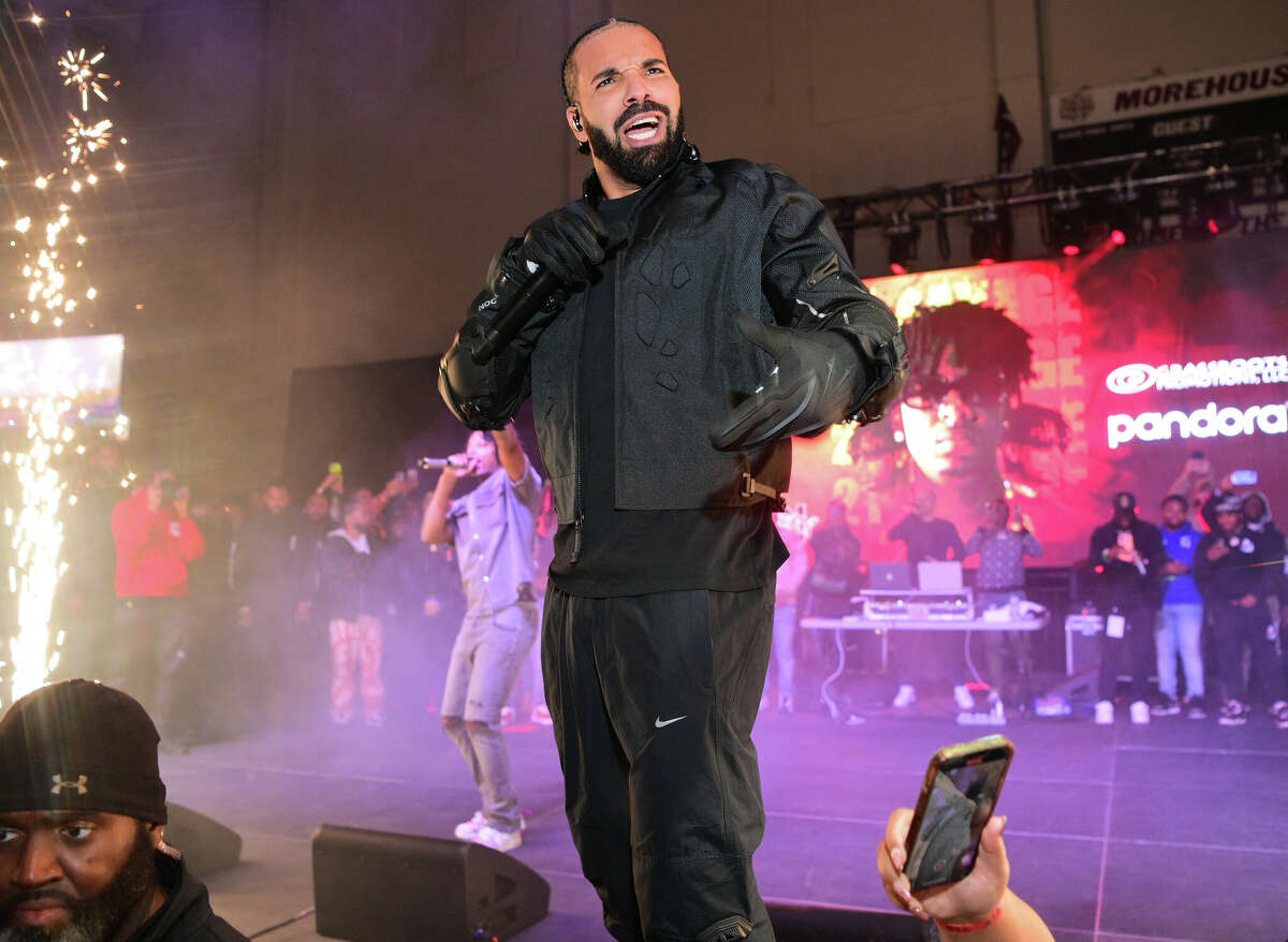 ATLANTA, GA - OCTOBER 19: Drake performs during Wicked (Spelhouse Homecoming Concert) Featuring 21 Savage at Forbes Arena at Morehouse College on October 19, 2022 in Atlanta, Georgia. (Photo by Prince Williams/Wireimage)