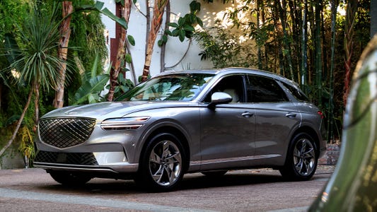 First Look: 2023 Genesis Electrified GV70