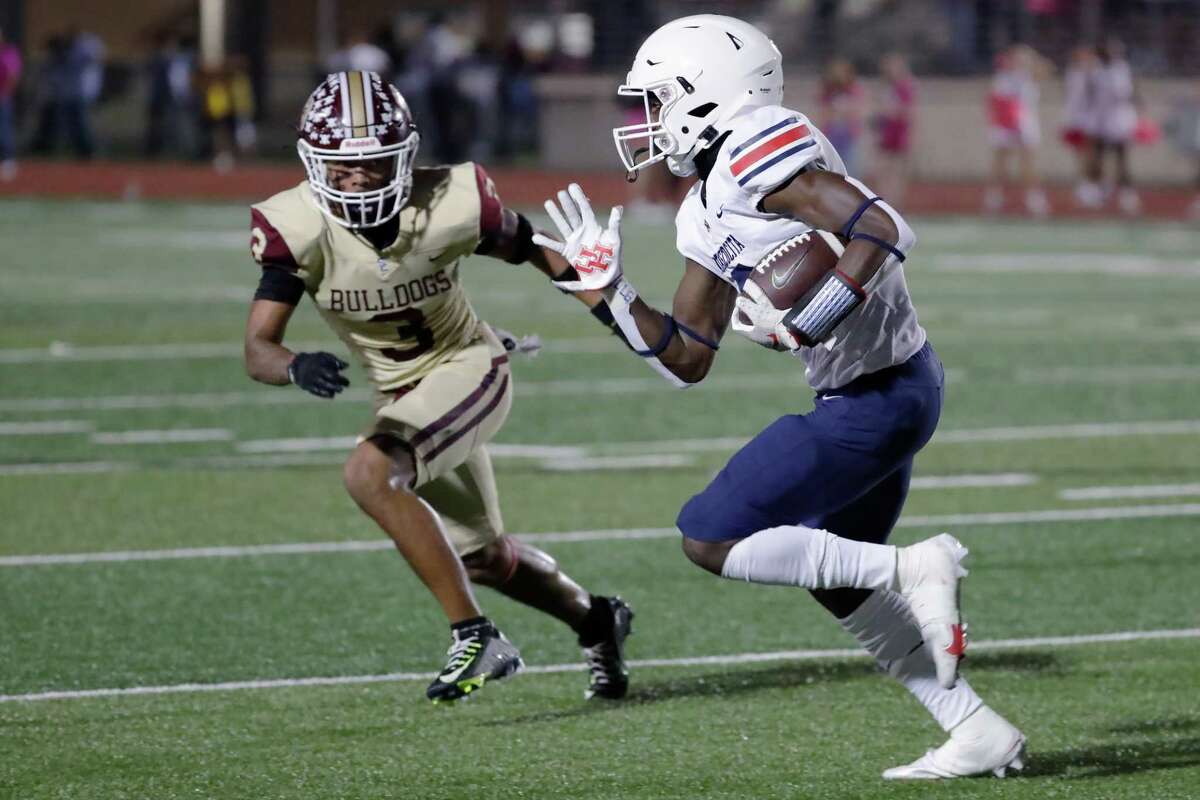 No. 8 Atascocita tops No. 24 Summer Creek in District 21-6A finale