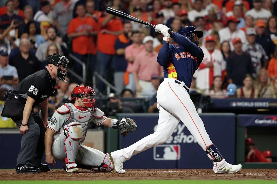 Yordan Alvarez Game 6 3 run go-ahead home run (Photo by Harry How/Getty Images)