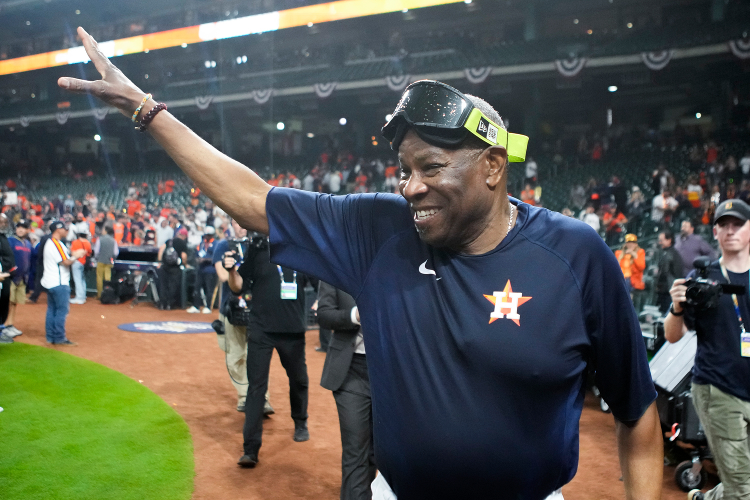 Dusty Baker Autographed Houston Astros Jersey with 2022 World