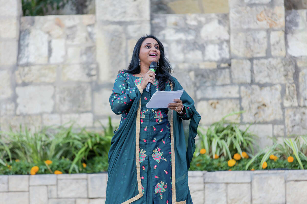 DiwaliSA 2022 lit up Hemisfair Park with over 2,000 floating diyas as the annual celebration offered live entertainment, cuisine's of India, and a variety of vendors selling handicrafts for all.