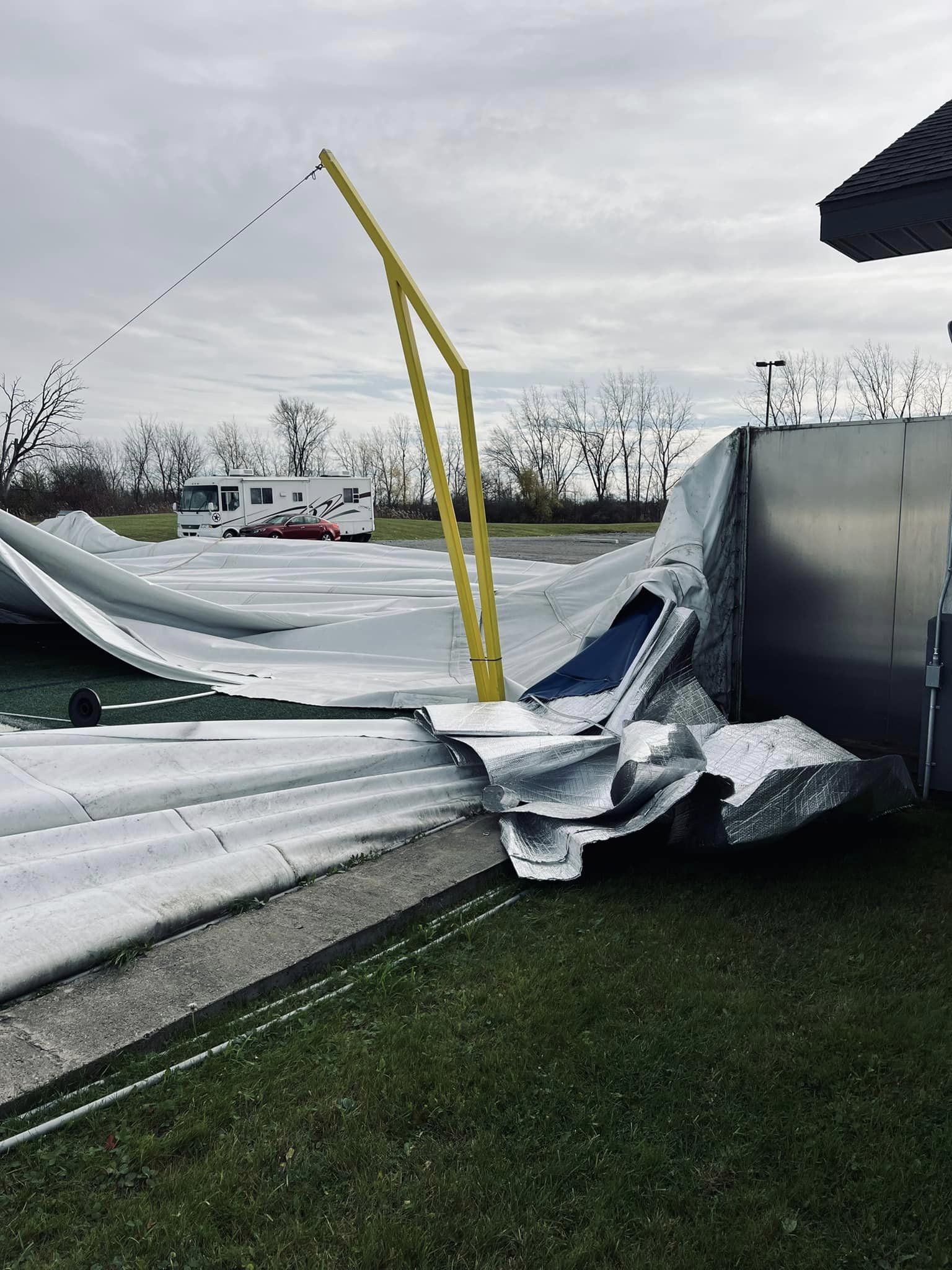 TriCity Sports Complex in Auburn, Michigan, collapses in wind storm