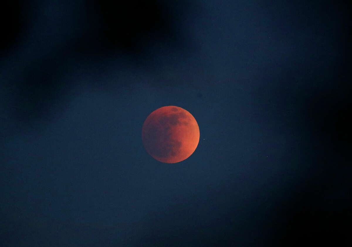 Lunar Eclipse CarrickOrlando