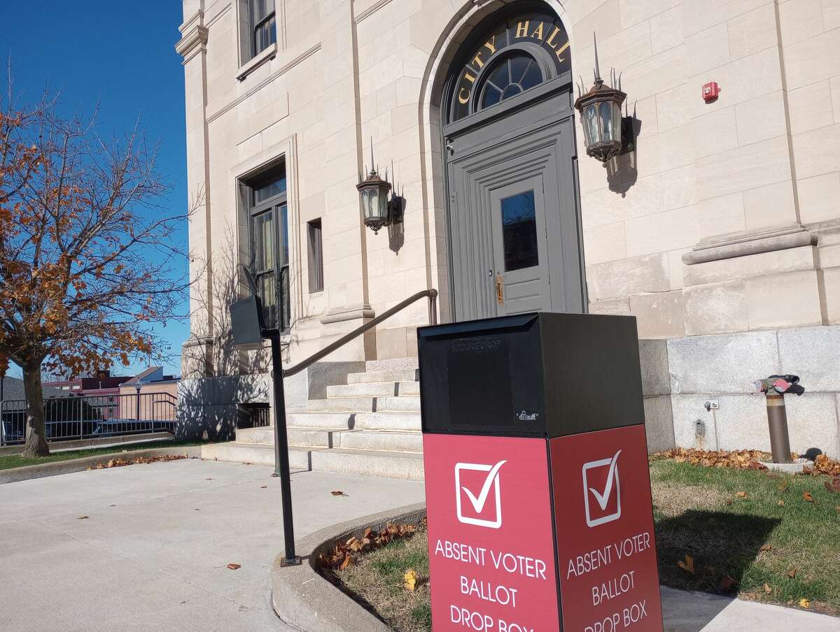 City of Manistee residents can put their absentee ballots in the drop box outside of city hall, at 70 Maple St. in Manistee. All residents who are registered can vote in person on Nov. 8 at the Wagoner Community Center, at 260 St. Mary Pkwy. in Manistee.