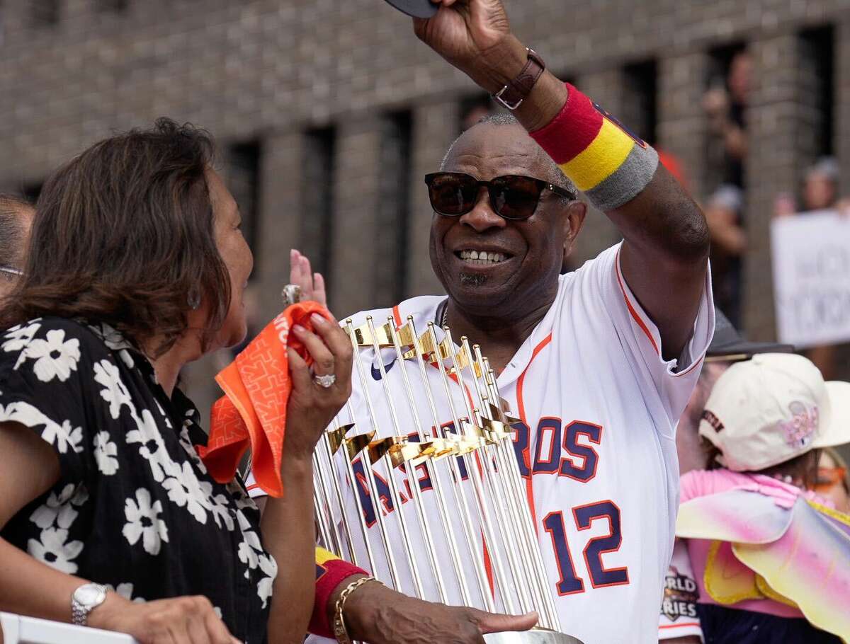 Large crowds line streets, celebrate 2022 Houston Astros World