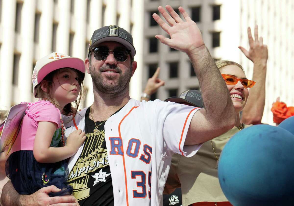 Kate Upton Justin Verlander's Daughter Helps Celebrate Astros' Win