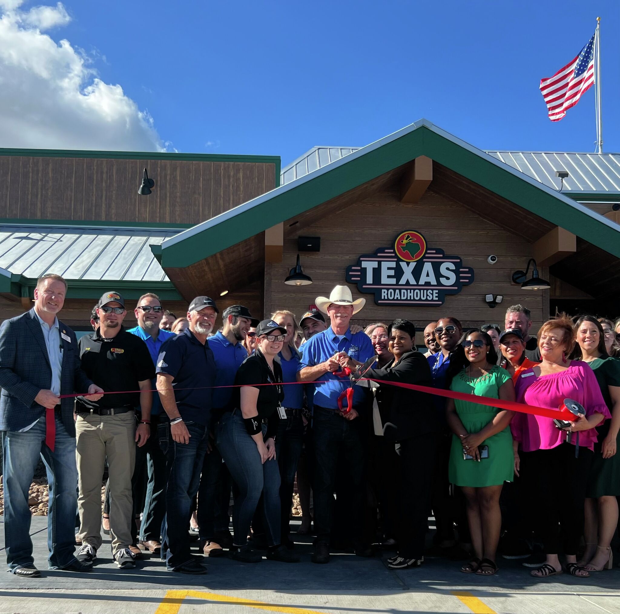 Beaumont Texas Roadhouse officially opens its doors