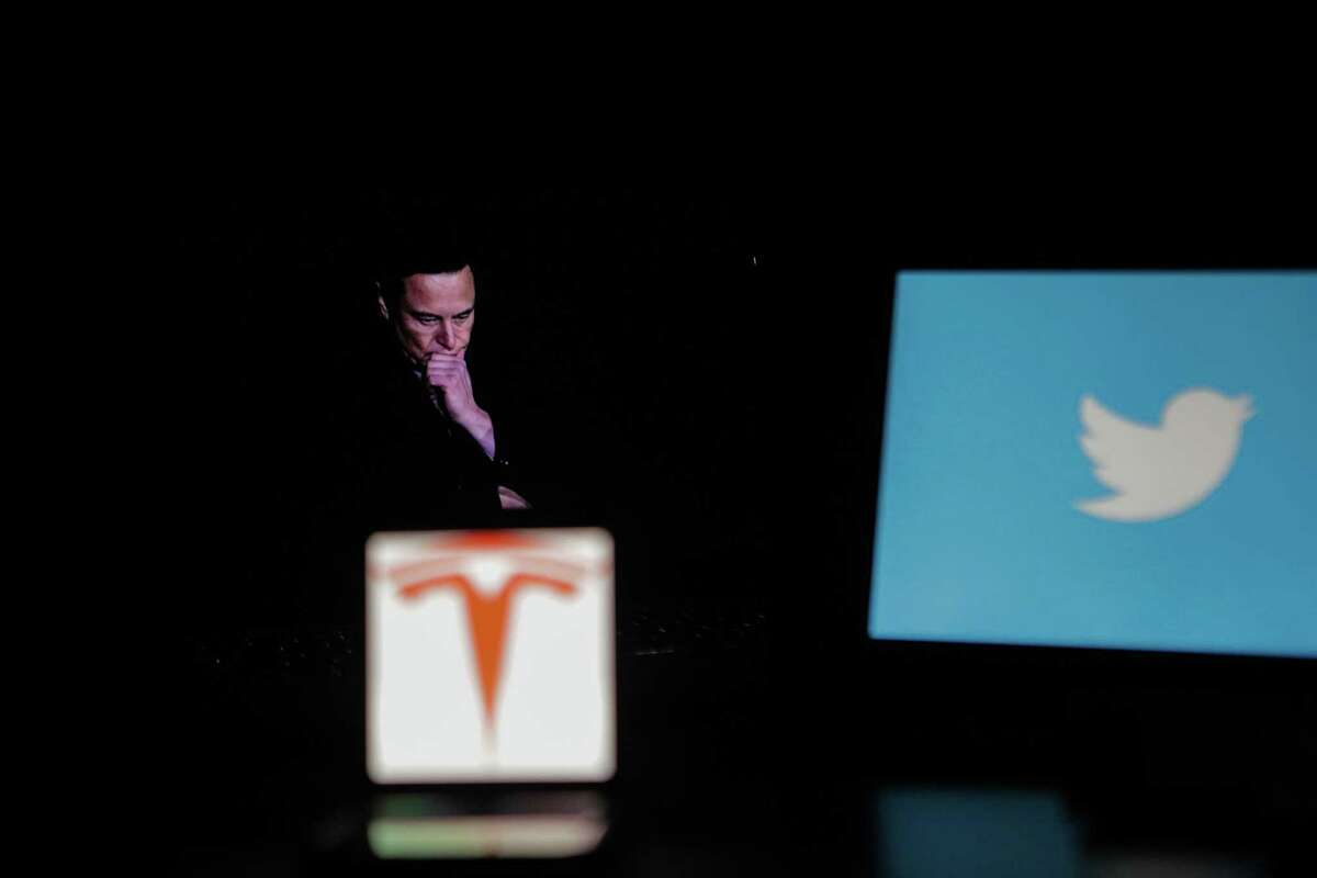 2022年11月5日，埃隆·马斯克是Twitter的所有者和唯一董事。