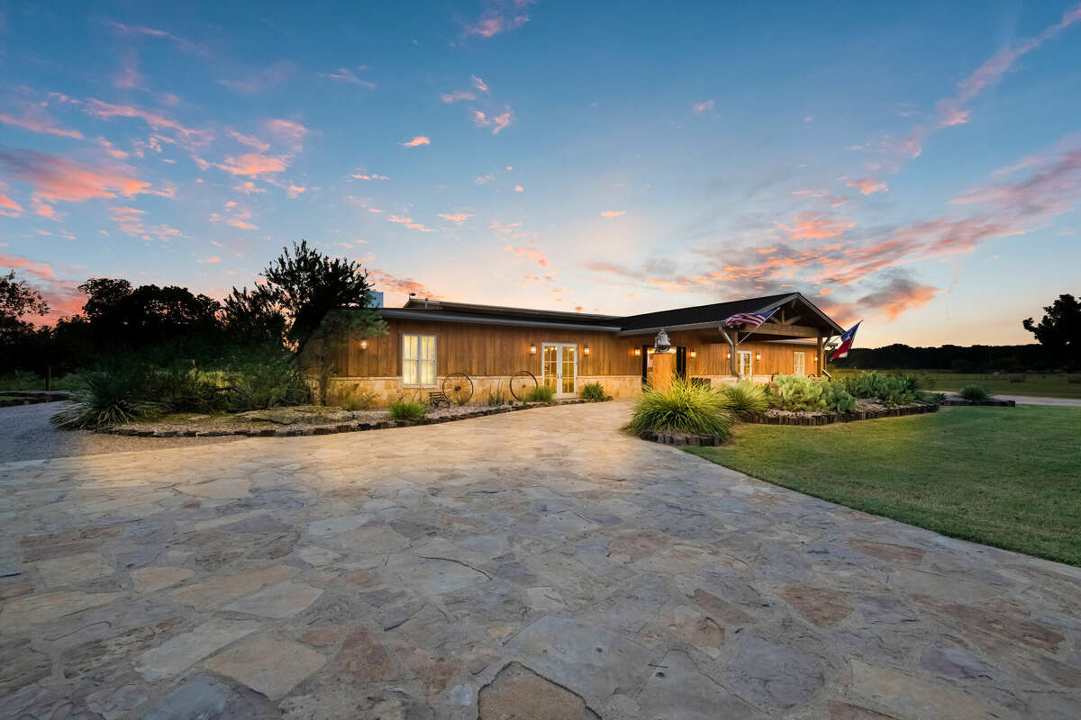 Texas Pecan Bluff ranch on Brazos River hits auction block on Nov. 18