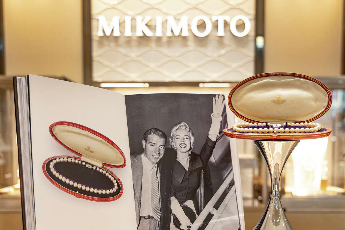 To celebrate the opening of a new Mikimoto boutique inside Zadok Jewelers, the Japanese jewelry house is hosting private viewings of Marilyn Monroe's iconic pearl necklace in Houston for two days only.