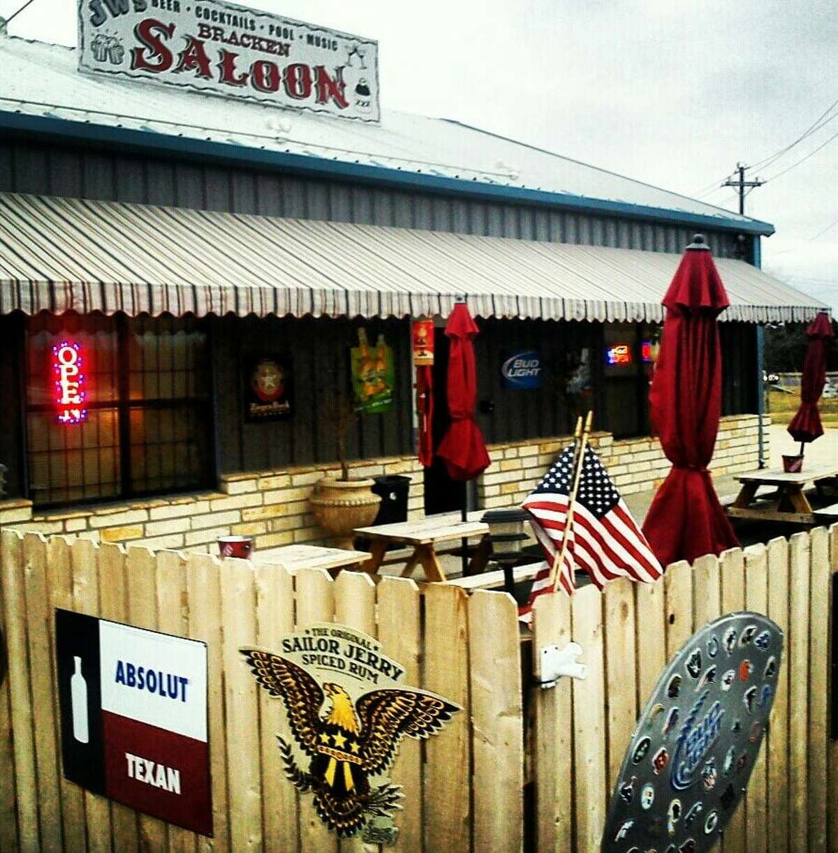 You'll feel right at home at JW's Bracken Saloon if you love drinking and the great outdoors.