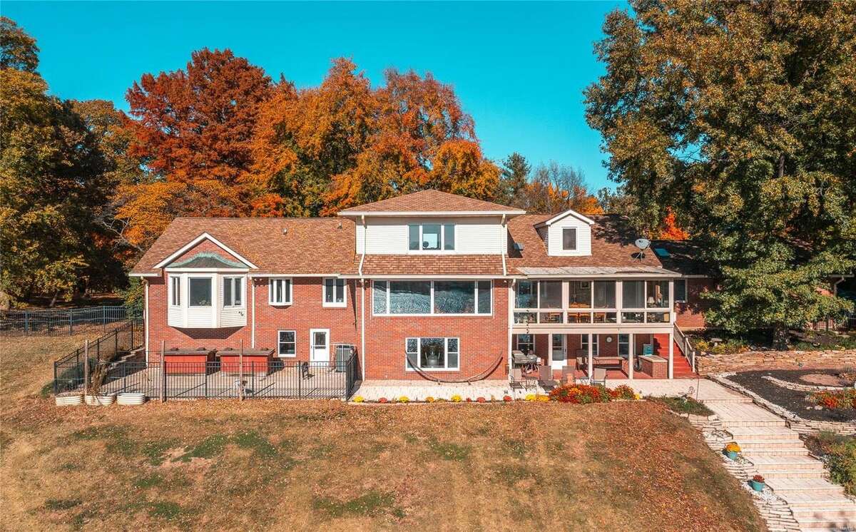 Real Estate 1.3 million home in Godfrey, Illinois comes with a wine