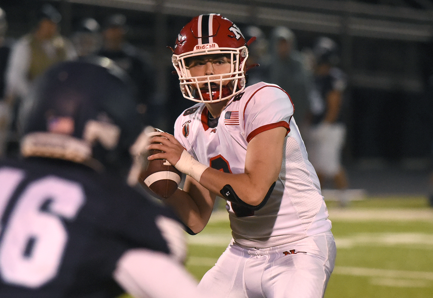 new-canaan-football-rebounds-for-win-over-fairfield-ludlowe