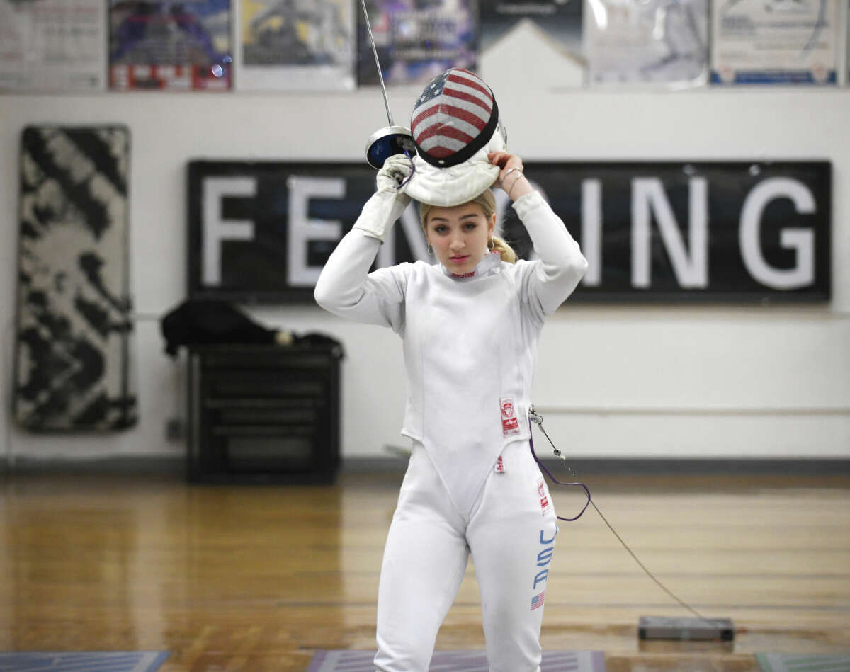 Greenwich teen lunges toward dreams of college, Olympic fencing
