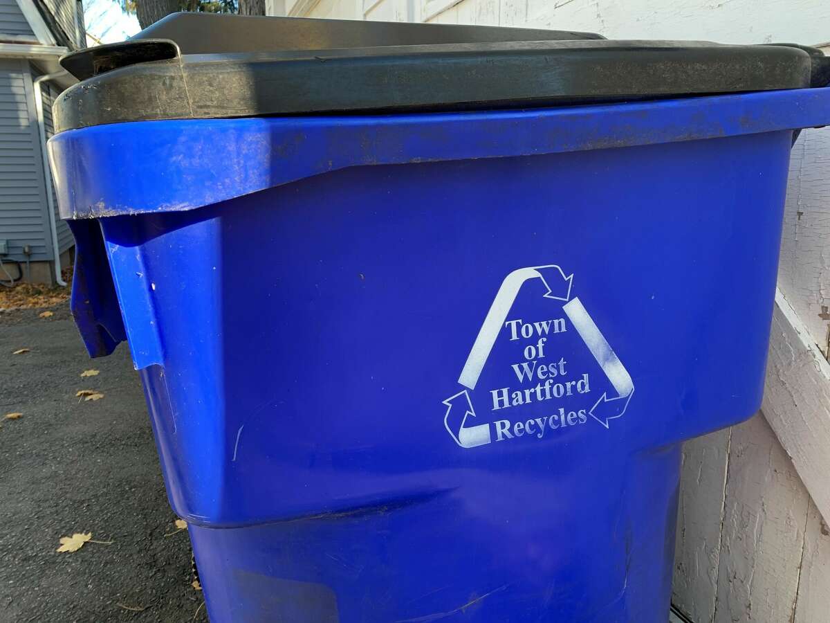 Number of complaints about new blue bag recycling system in Lichfield and  Burntwood has fallen significantly - Lichfield Live®