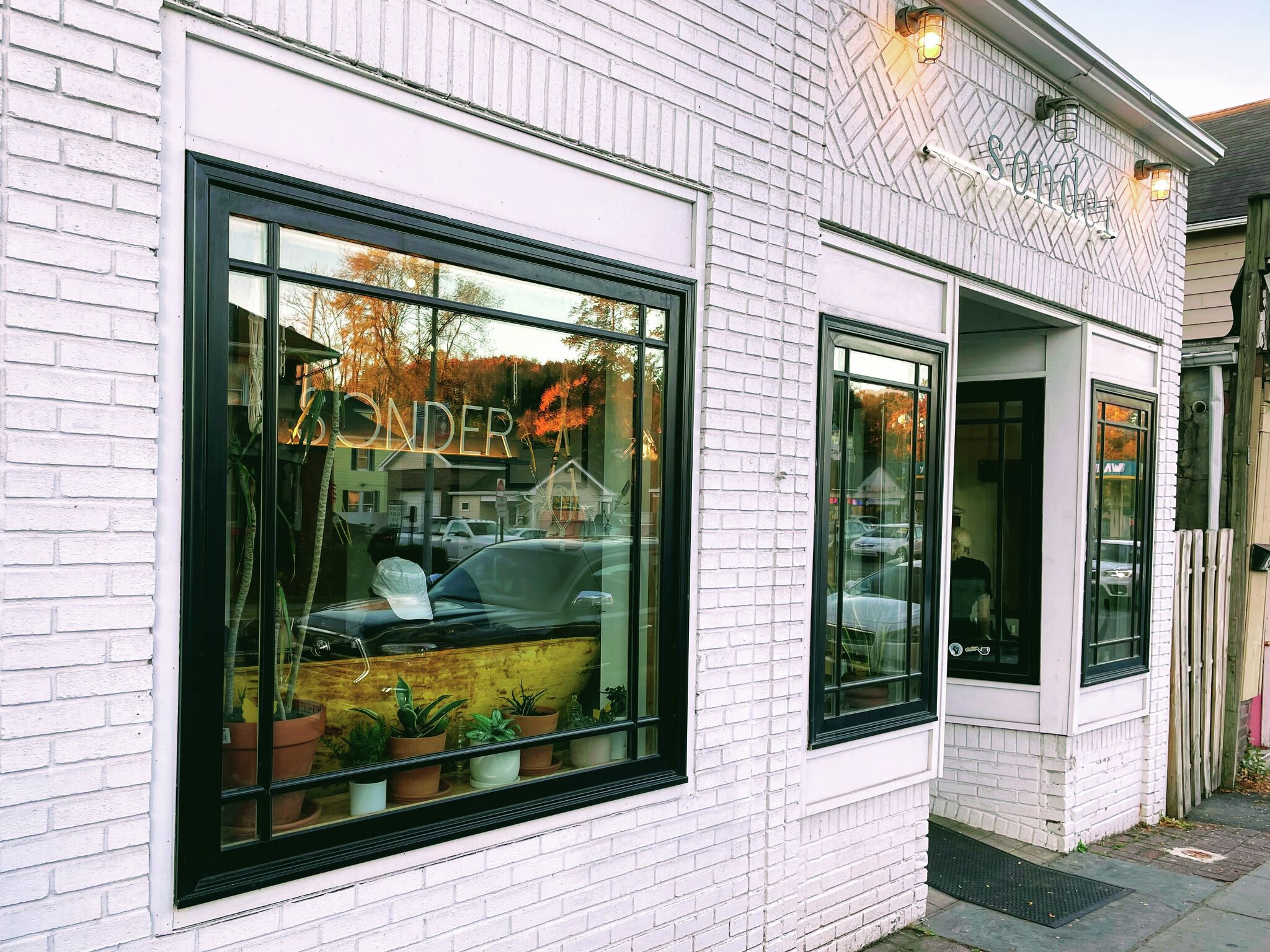 Review Sonder Wine Bar’s new location in Kingston