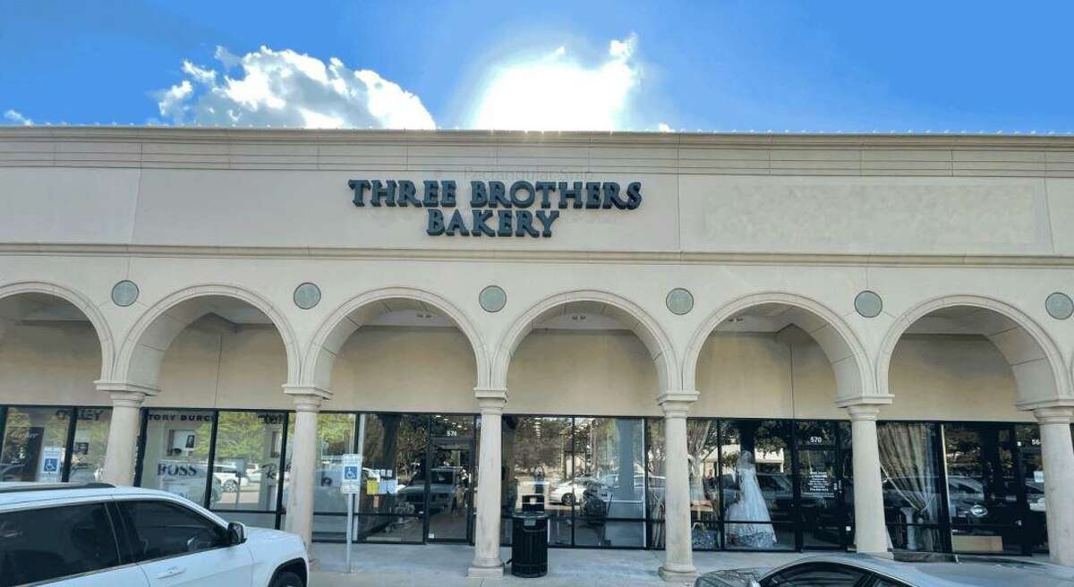 Houston’s Three Brothers Bakery Tanglewood opens with traditional customer