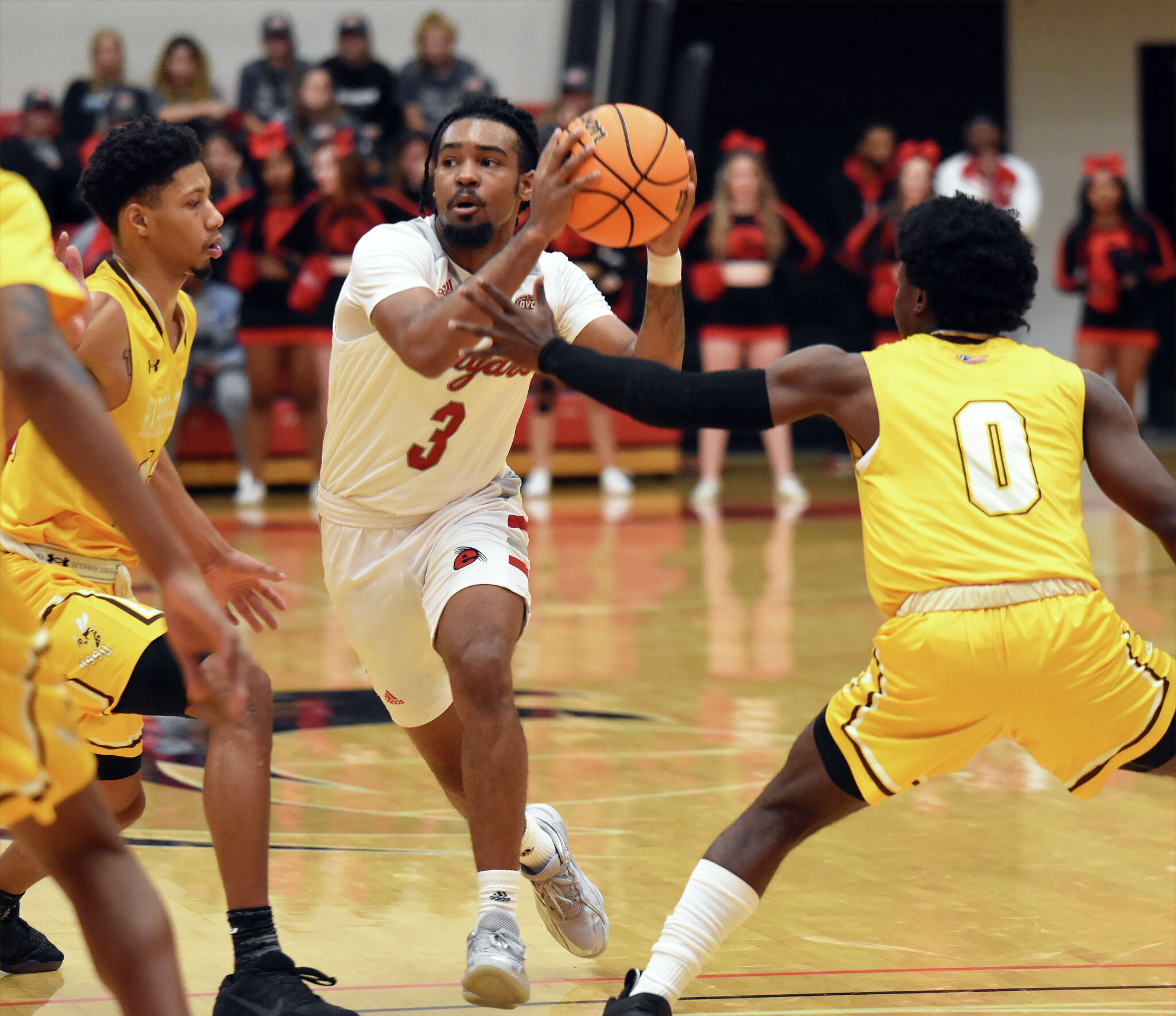 Ray'Sean Taylor of SIUE named to All-District Basketball Team