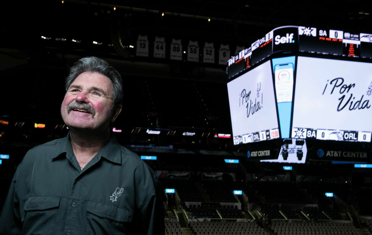Bill Schoening has been the Spurs radio voice since 2001. He was recently inducted into the Texas Radio Hall of Fame.
