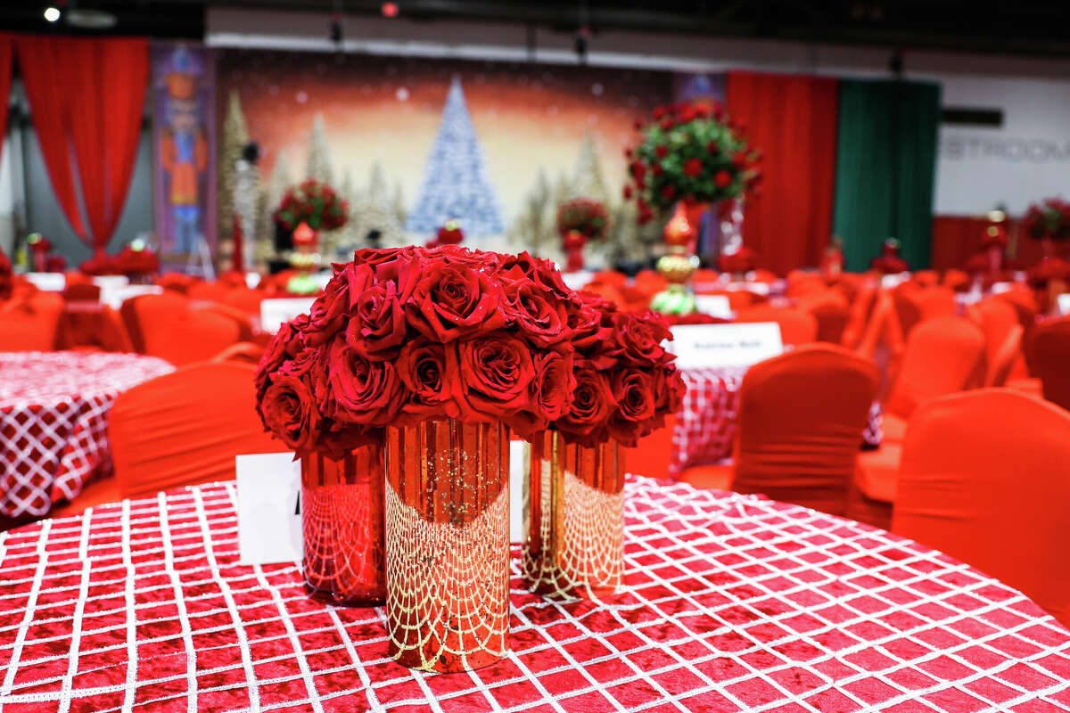 Inflation brings harrowing holiday shopping, consumers can help local