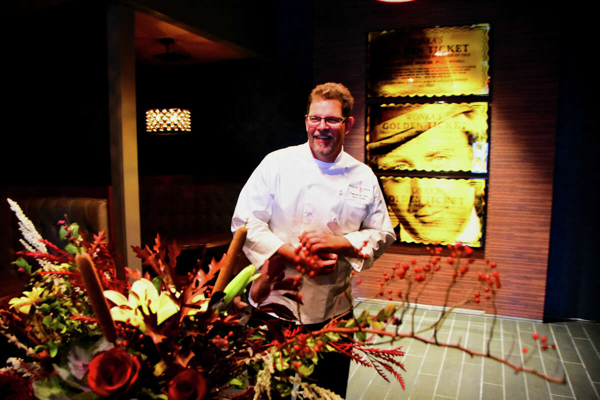 Giant, pricey Scarlet Knife restaurant opens in Latham