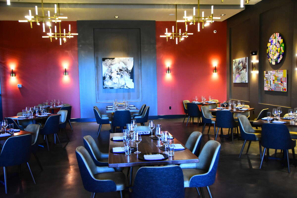 Giant, pricey Scarlet Knife restaurant opens in Latham