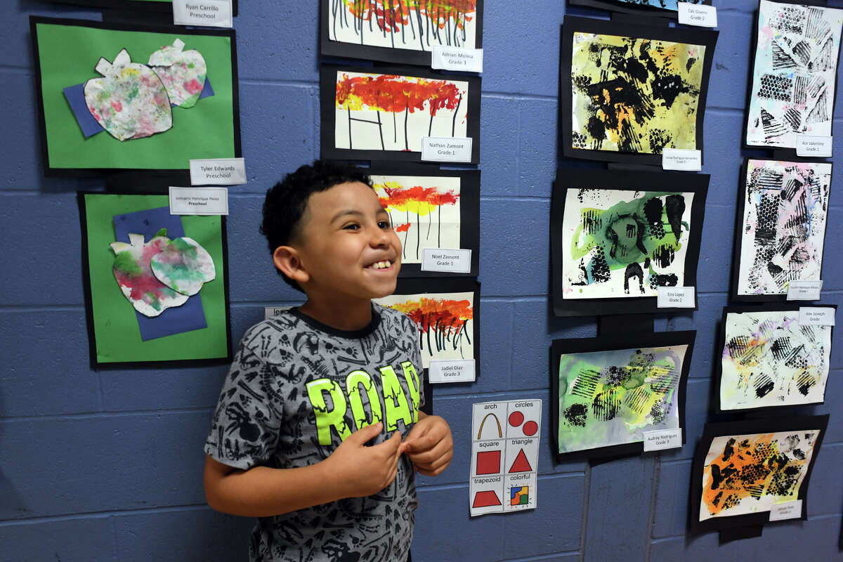 10-year-old educates CCCC students on cool art activities - News