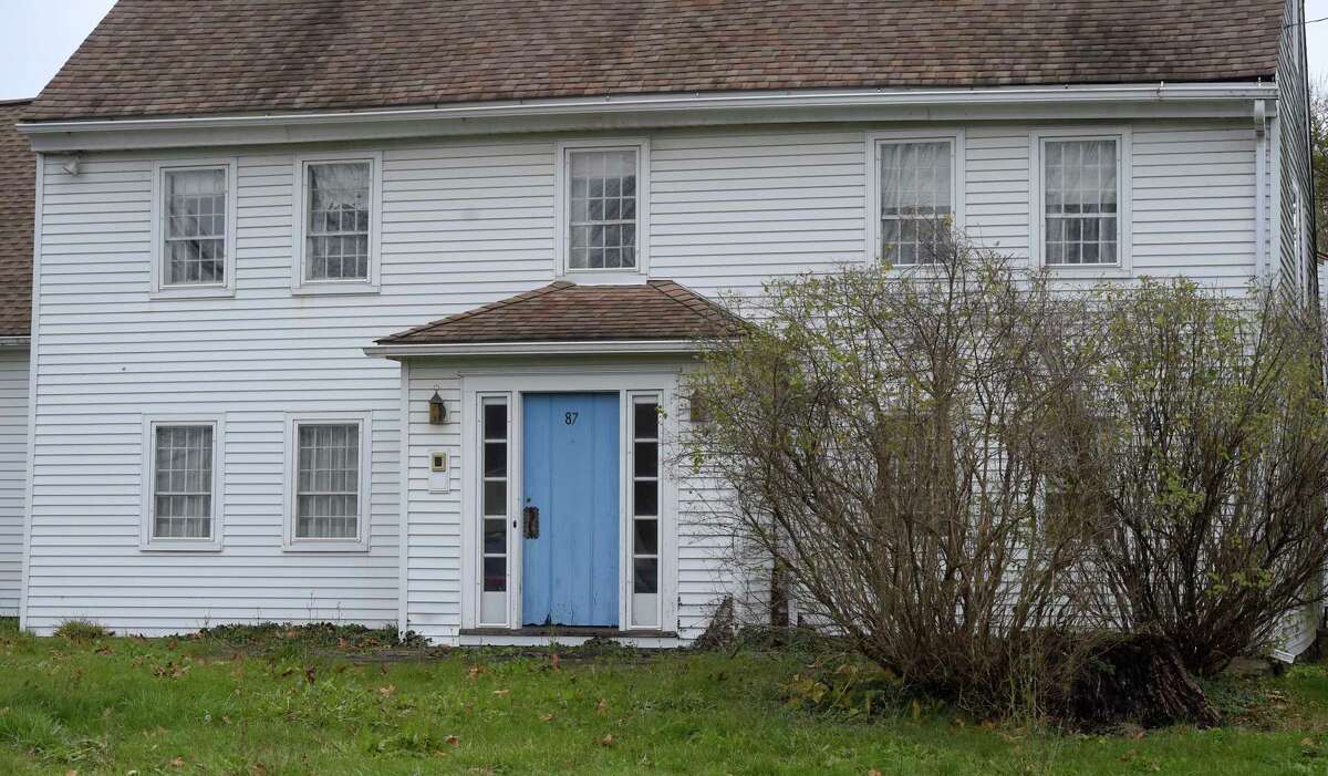 Multifamily housing pitched for New Milford funeral home