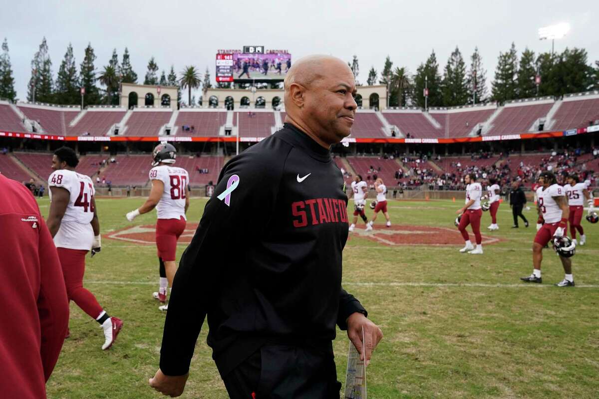 Stanford head coach David Shaw walks off the field after the team's 52-14 loss to Washington State in an NCAA college football game in Stanford, Calif., Saturday, Nov. 5, 2022. (AP Photo/Godofredo A. Vásquez)