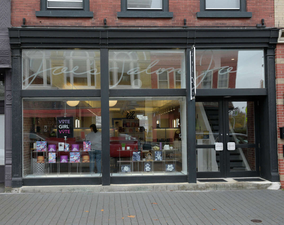 Joe's Salon celebrates 40th anniversary in New Milford