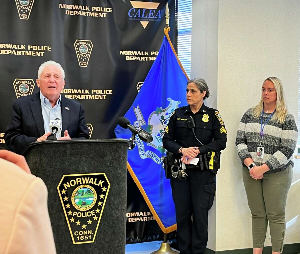 Norwalk Police s Embedded Clinician For Mental Health Cases norwalk-police-s-embedded-clinician-for-mental-health-cases