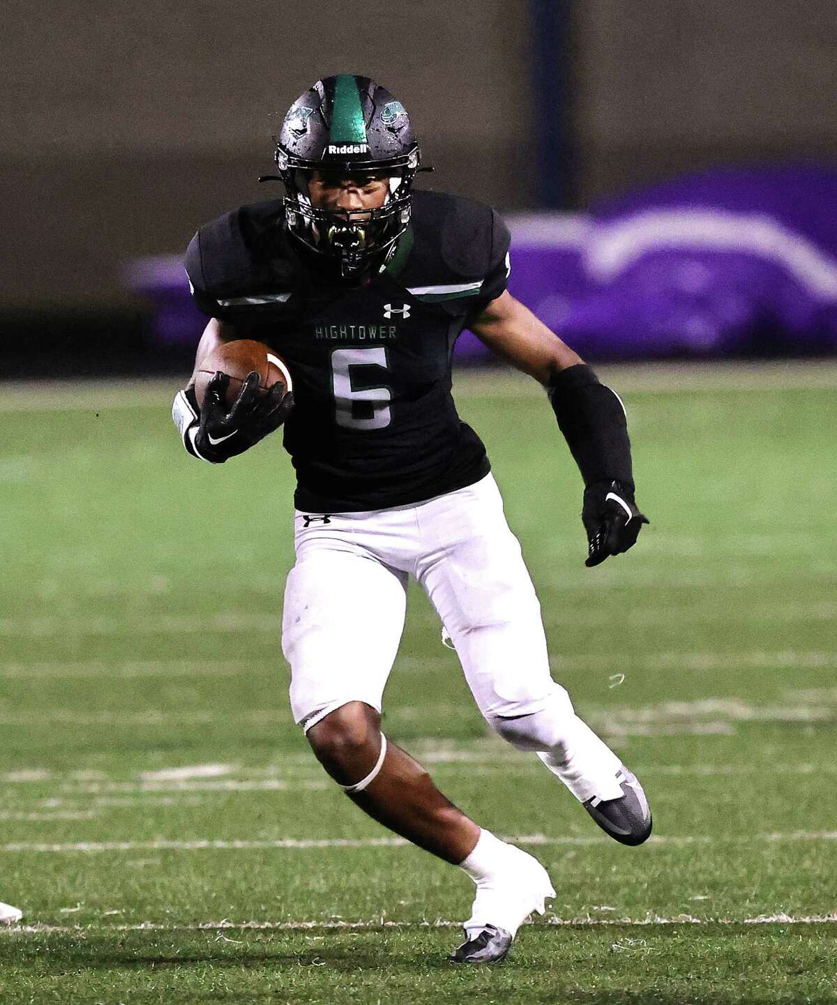 Defense, big plays lead Hightower past Morton Ranch