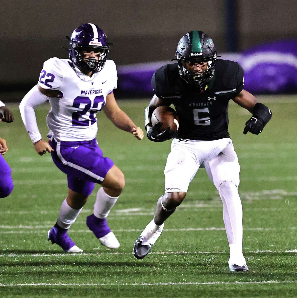 Defense, big plays lead Hightower past Morton Ranch