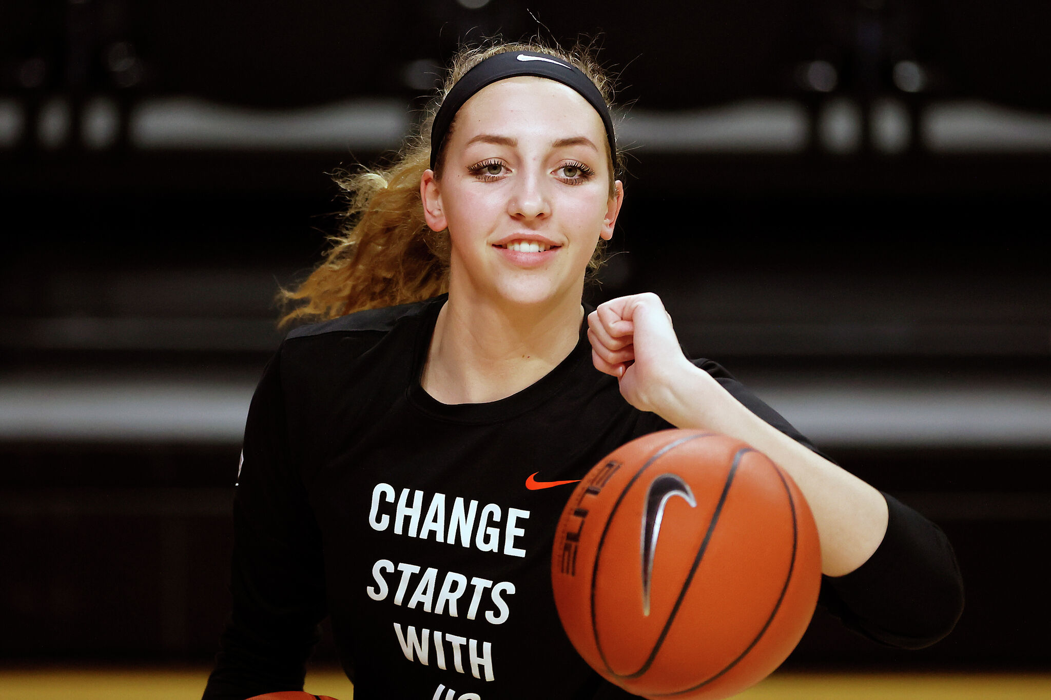 Newcomer Taylor Jones leads No. 3 Texas women past Louisiana-Lafayette