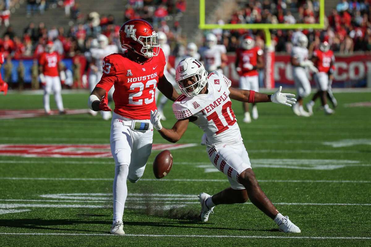 Houston Cougars defeat Temple to become bowl eligible