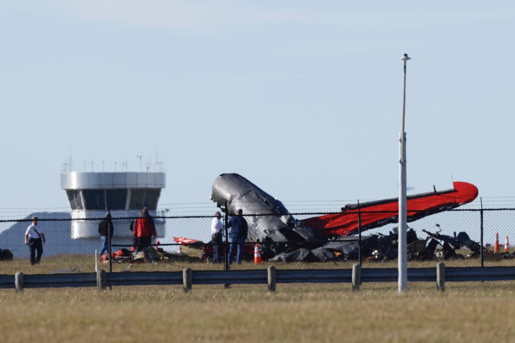 WW II air show crash Houston planes collide in Wings Over Dallas