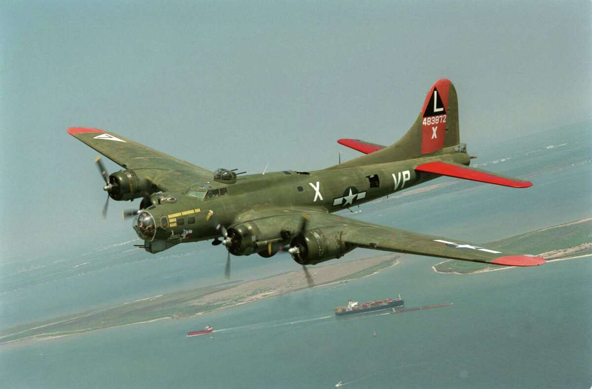 WW II air show crash Houston planes collide in Wings Over Dallas