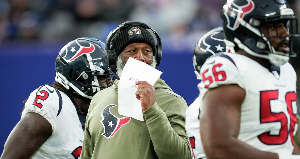 Houston Texans head coach Lovie Smith during the fourth quarter of an NFL football game Sunday, Nov. 13, 2022, in East Rutherford, N.J.