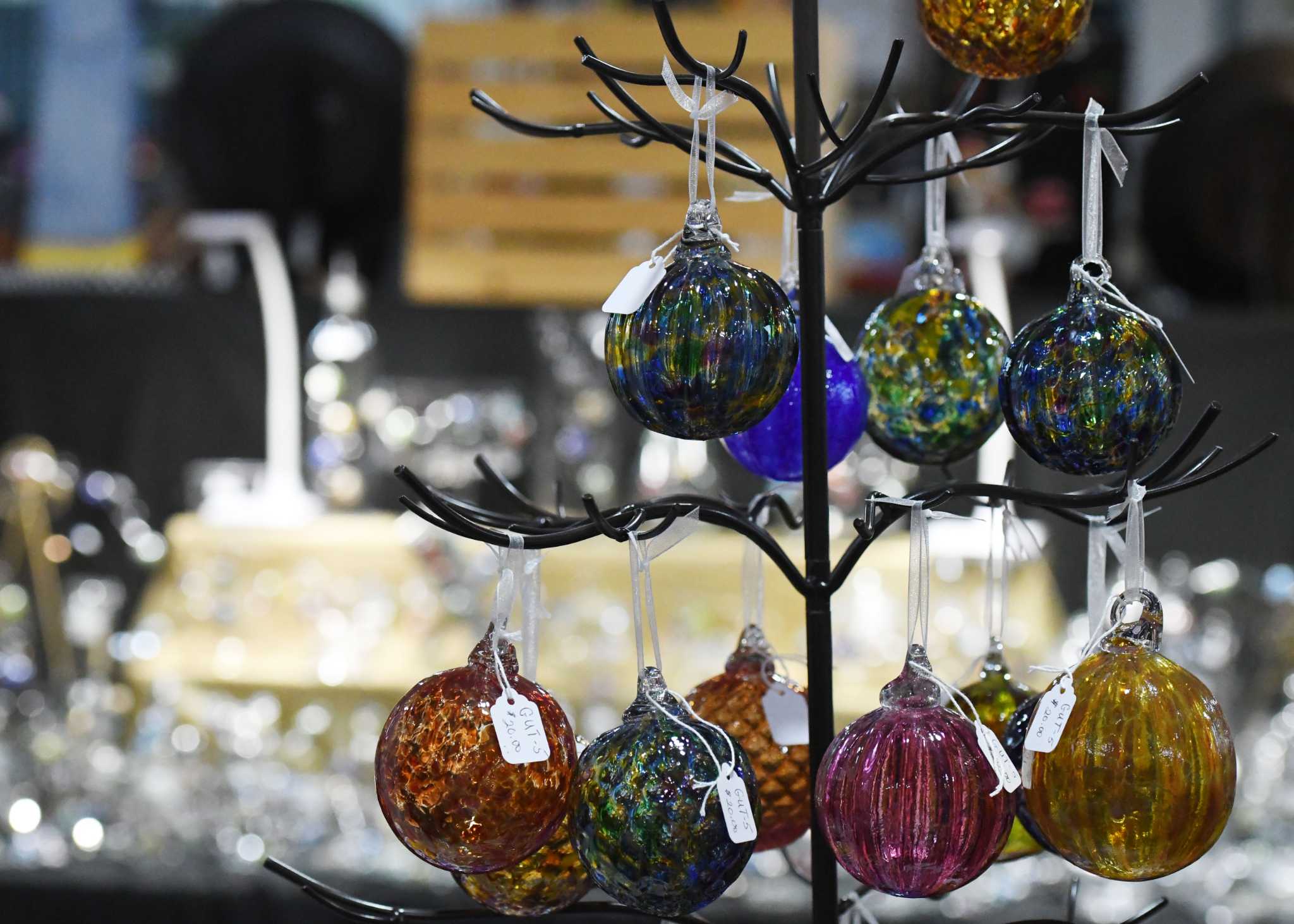 Shake Heritage holiday market on track for another recordsetting year