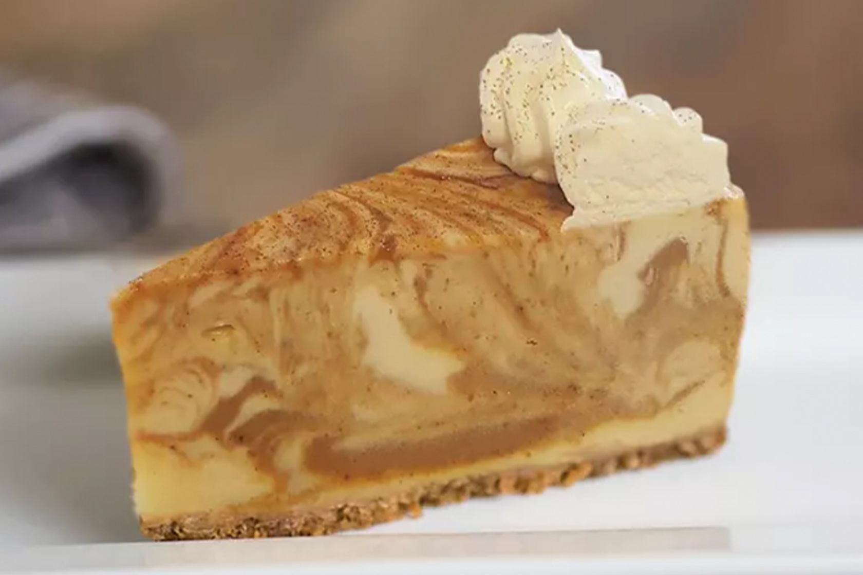 Sam's Club pumpkin cheesecake is a 14-slice Thanksgiving win