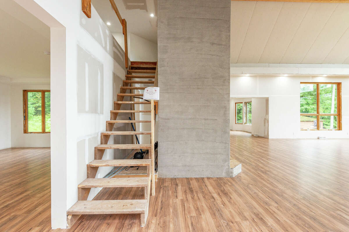 Old YMCA camp in Rensselaer County now renovated lakeside Airbnb