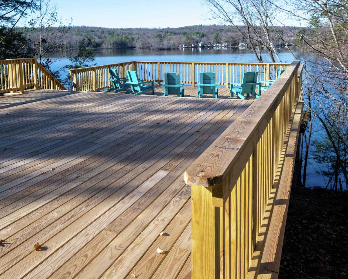 Old YMCA camp in Rensselaer County now renovated lakeside Airbnb