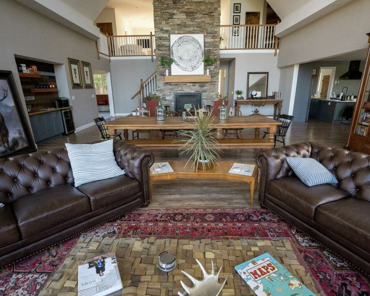 Old YMCA camp in Rensselaer County now renovated lakeside Airbnb