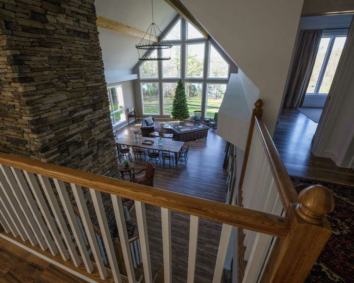 Old YMCA camp in Rensselaer County now renovated lakeside Airbnb