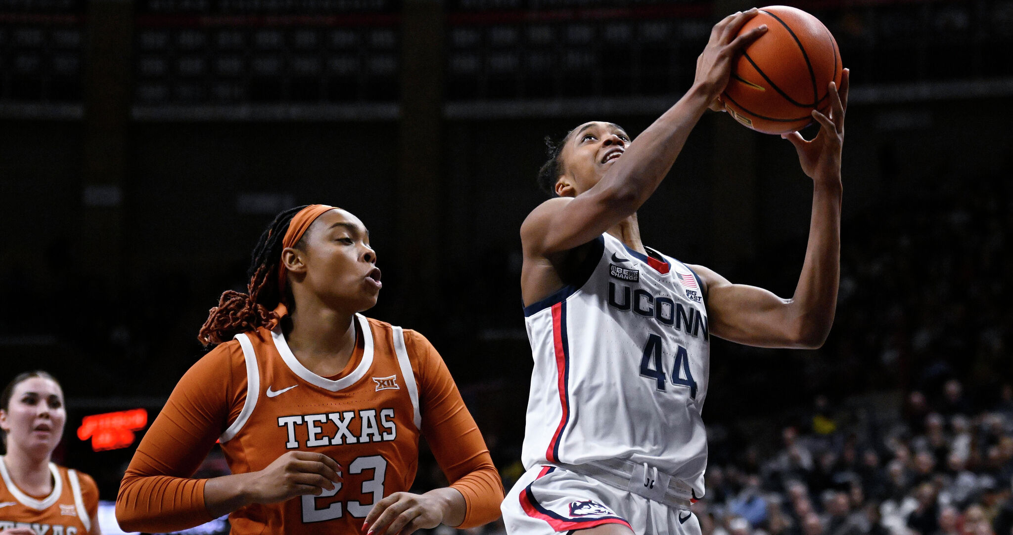 No. 5 UConn women's basketball defeats No. 3 Texas
