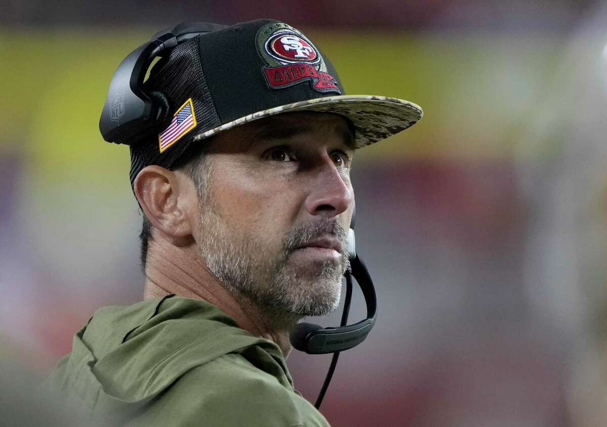 49ers' Kyle Shanahan gets defensive when it comes to his offense
