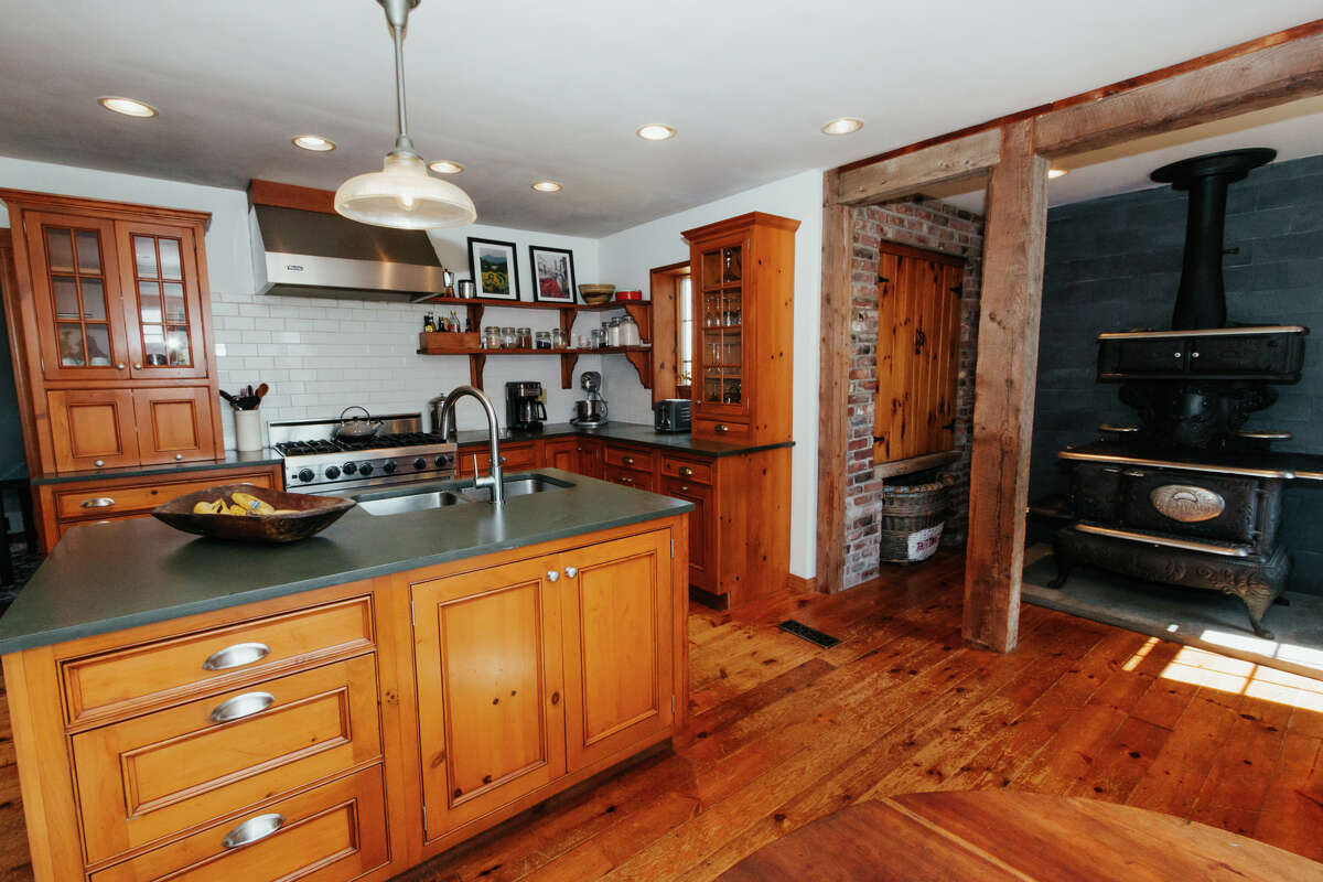 Canajoharie farmhouse for sale for less than 750,000